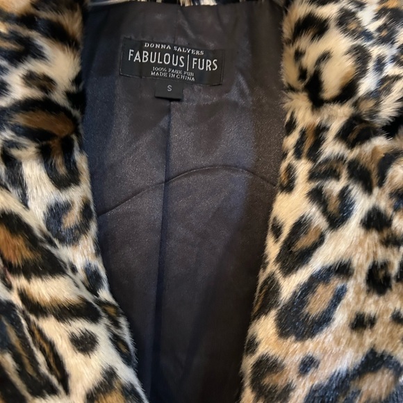 FABULOUS FAKE by DONNA SALYERS… full length lined coat in new condition. - Picture 3 of 7